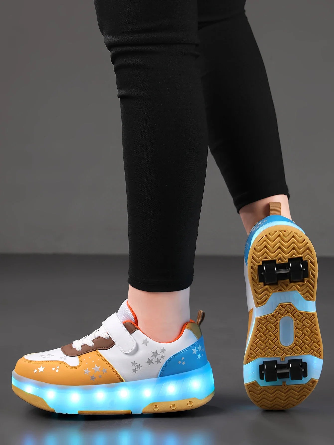 Upgraded fashionable children's and teenagers' walking shoes enhance stability, detachable dual-use sports