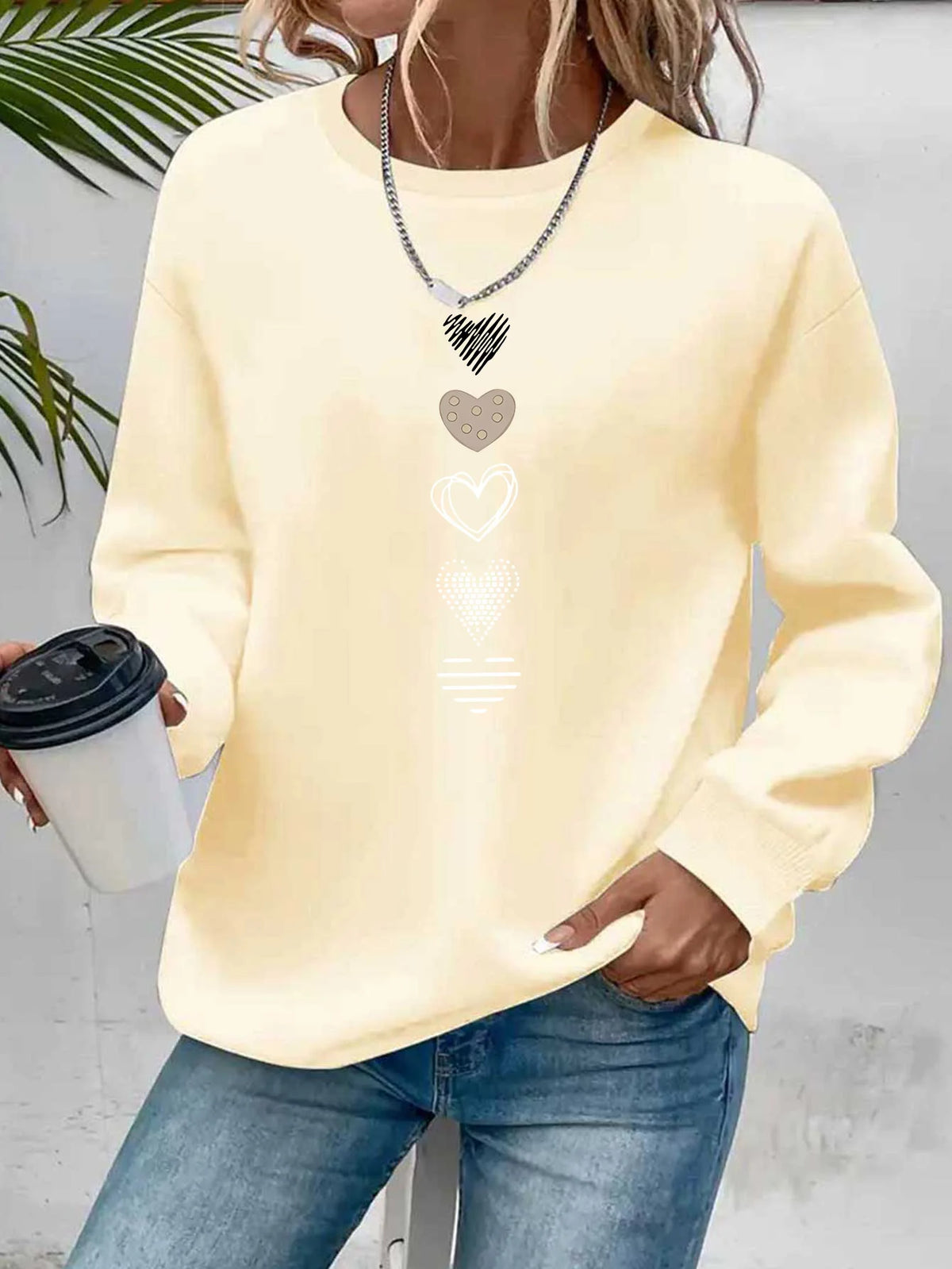 Women's Casual Heart Print Pullover Sweatshirt Geometric Design Long Sleeve Round Neck Machine Washable Regular Fit for Autum