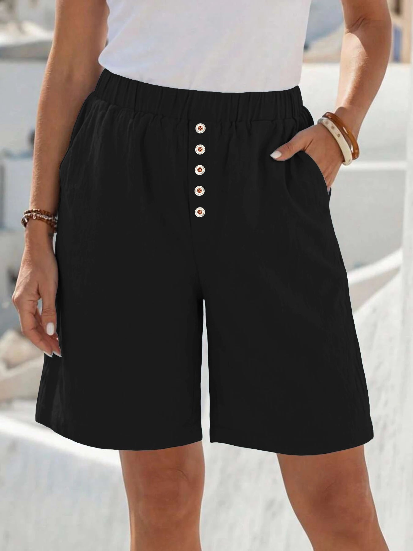 Summer Ladies Casual Loose Pocket Buttoned Linen Shorts Comfortable Breathable Loose Fit Short Pants for Women
