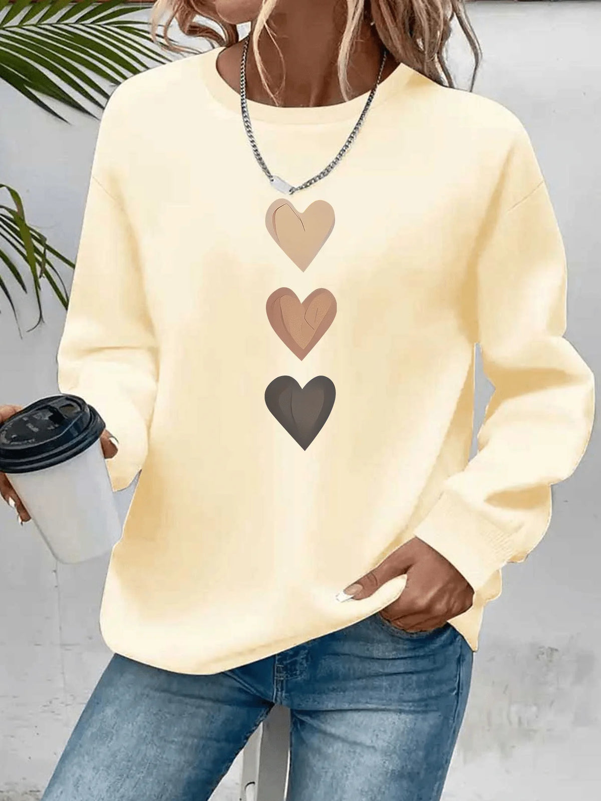 Women's Casual Heart Print Pullover Sweatshirt Geometric Design Long Sleeve Round Neck Machine Washable Regular Fit for Autum