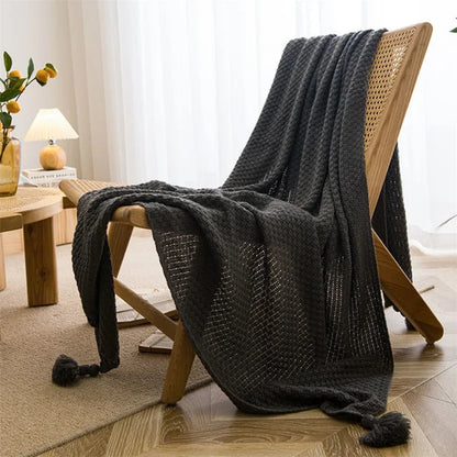 Chunky Knit Blanket - Nordic Knitted Throw with Tassels for Bed or Sofa