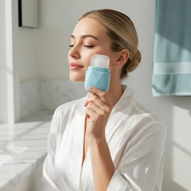 Silicone Face Ice Mold Reusable Face Facial Ice Roller Freezing Face Massage Roller Skin Care Beauty Tool Cold Therapy Massager