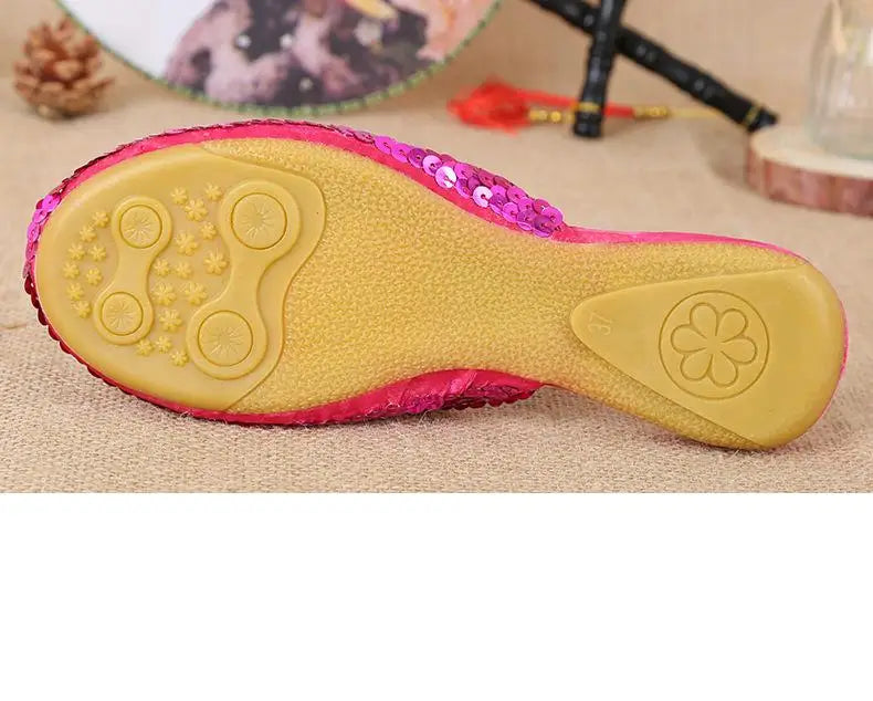 36-40 Women Slippers Sequin Embroider Shoes Summer Silk Fabric Flats Flower Closed Toe Soft Sole Non-slip Chinese Style Footwear