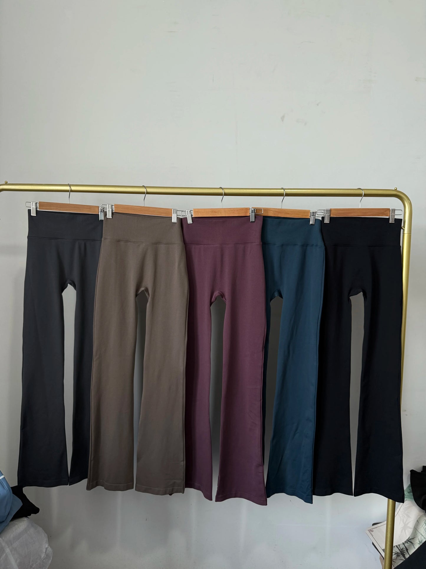 High Waisted Compression Without Awkward Lines Micro Flared Yoga Outdoor Wear Seamless Elastic Fitness Pants Lifting Leggings