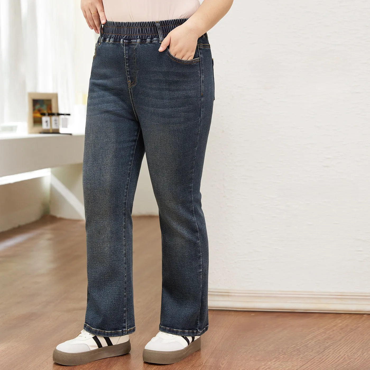 7XL Flared Jeans Bootcut Women 6XL High Elastic Waist Pants Stretched Elegant Plus Size Spring Autumn Female Lady Denim Trousers