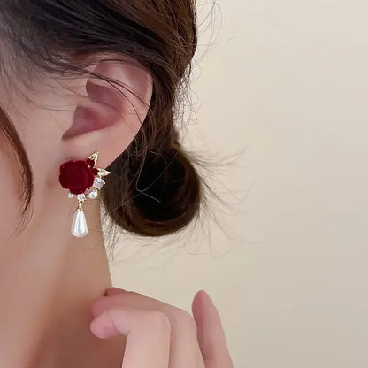 New Wine Red Velvet Rose Pearl Earrings for Women Vintage Red Rose Elegant High-end Studs Earrings Jewelry Accessories Gifts