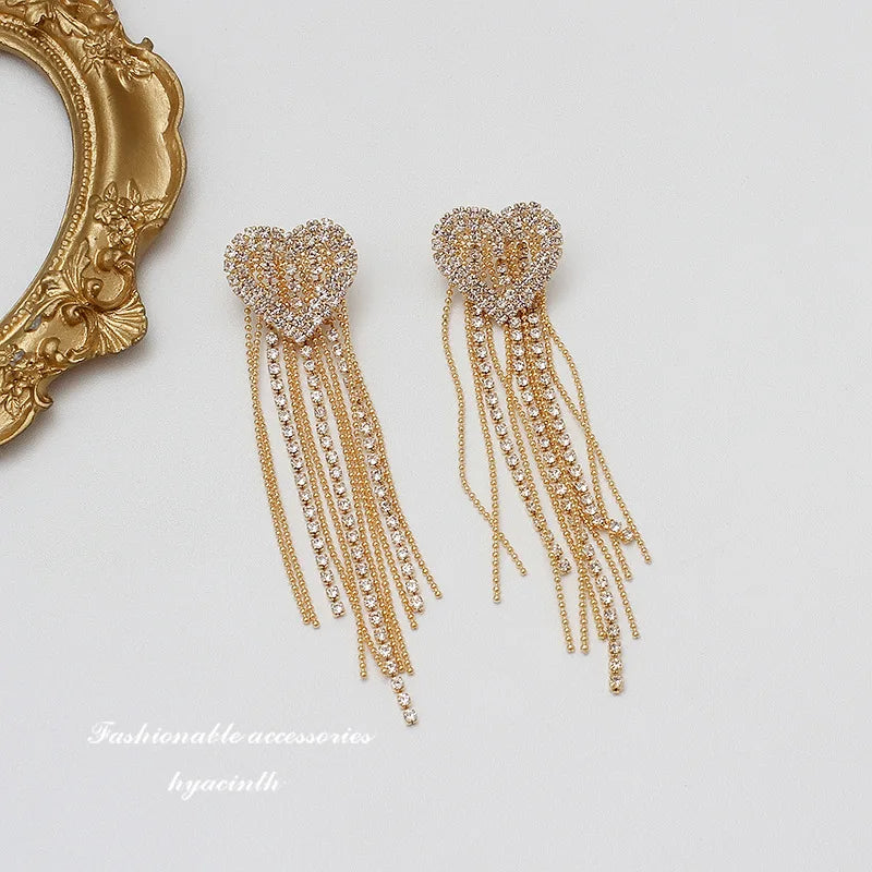 Two-Tone Leaf Drop Earrings – Carbon Zircon Pendant Style