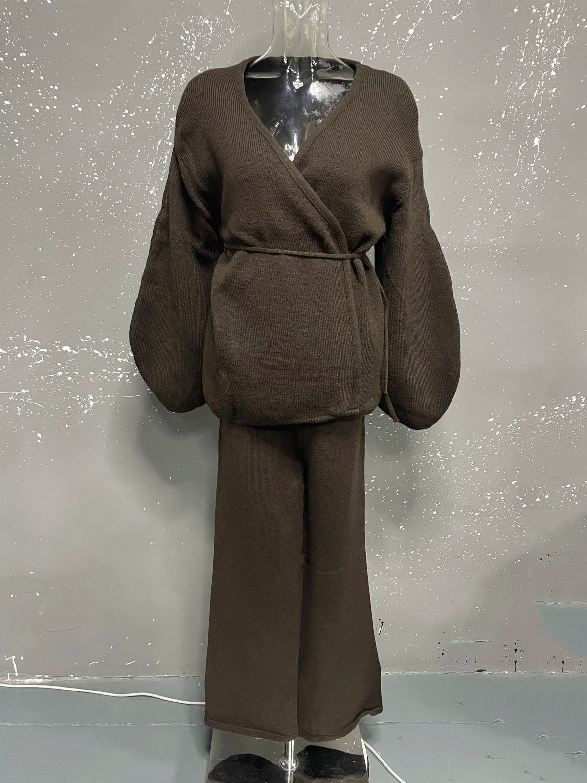 [EWQ] Fashion V-neck Long Sleeve Lace Up Sweater And High Waist Trousers Casual Women Knit Set Clothing 2025 Autumn New 16O1719