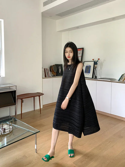 Pleated Women's Dresses | Plus Size Knee Length Dress With Natural Waistline And Folded Fabric