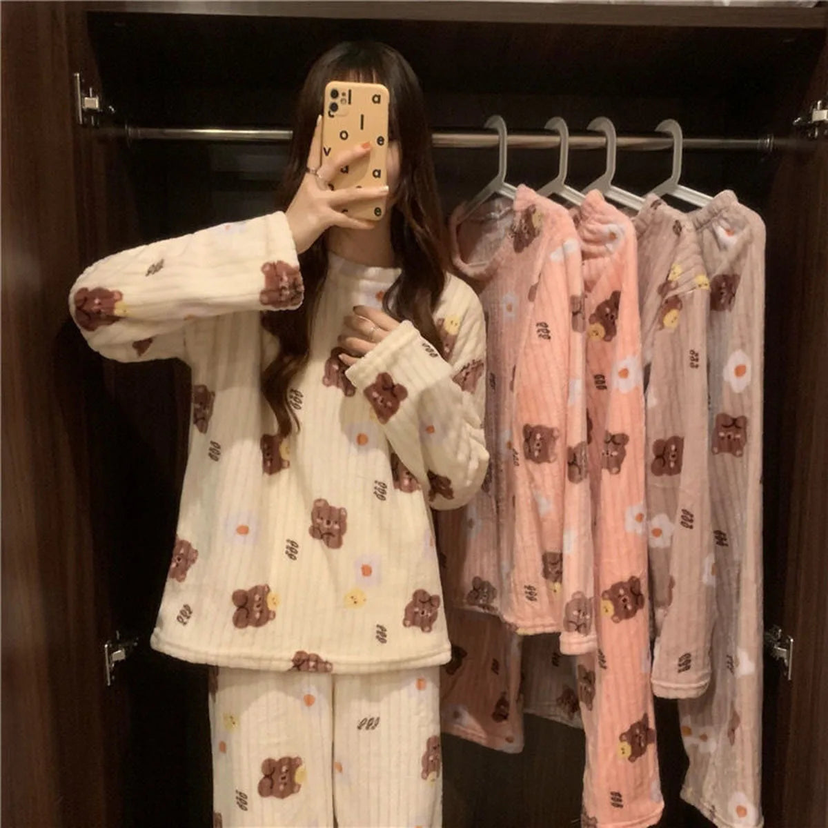 Winter Women's Pajamas Homewear Suit New Coral Fleece Warm Set of Fall and Winter Comfortable Warm Pajamas Homewear Suit