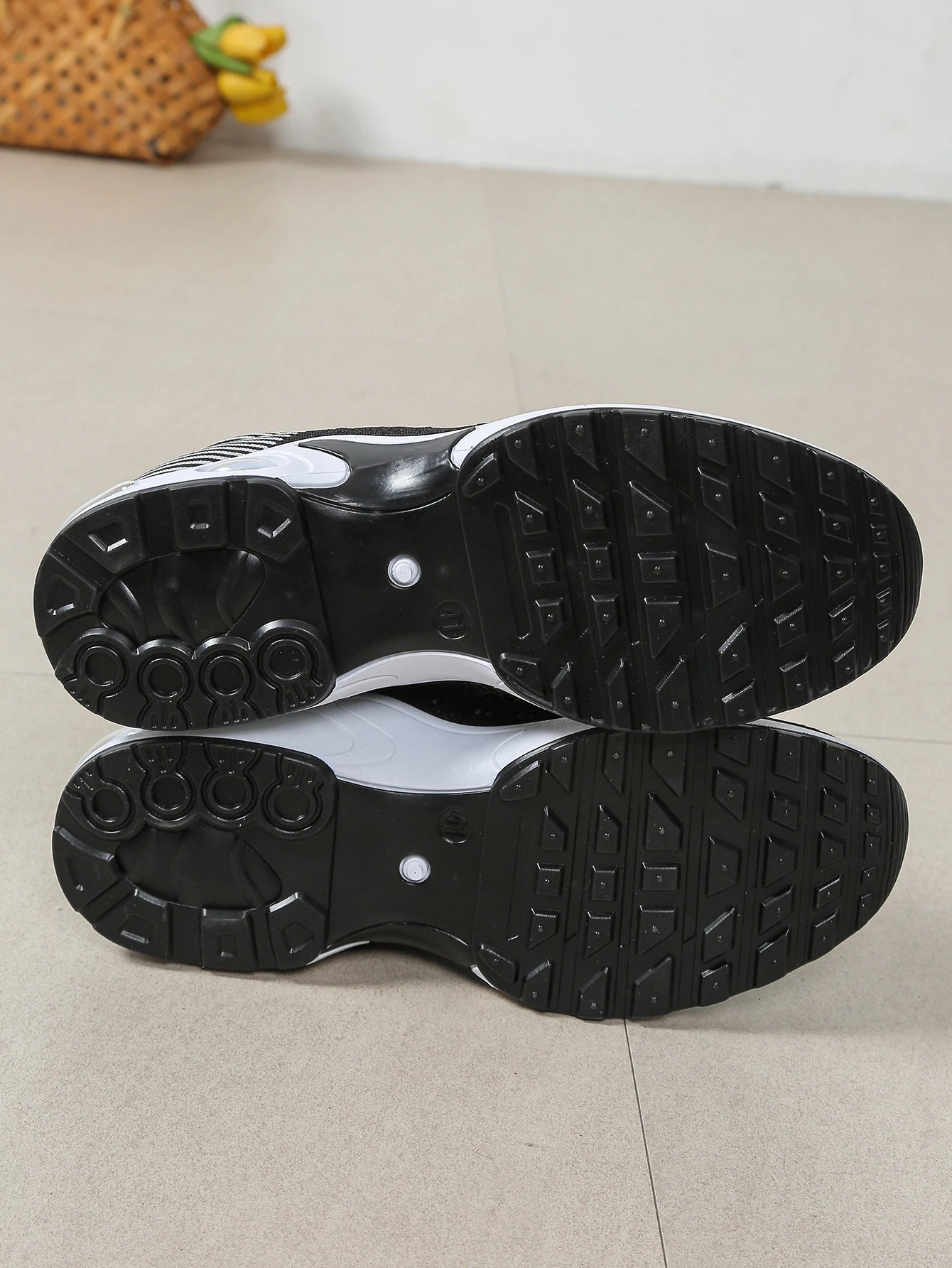 ZOOMNSTORE