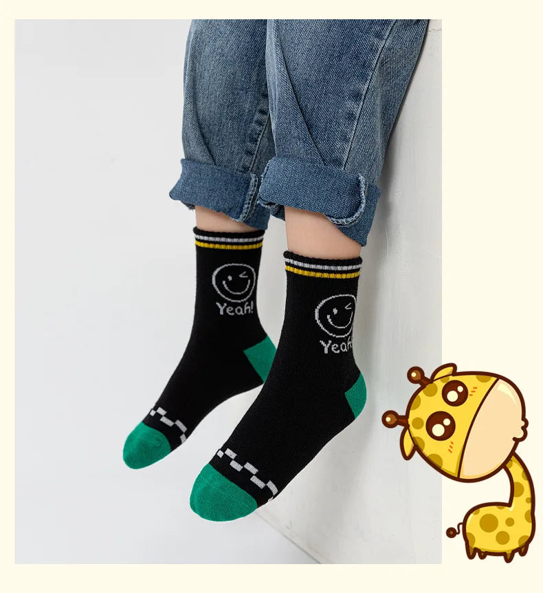 5pairs/Lot autumn winter girls cotton socks child student socks smile boys new Fashion multi-color warmer baby kids sport socks