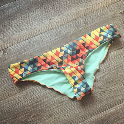 Hotsale Bandage Fold Sexy Thong Brazilian Bikinis Tanga 2025 Swimwear Swimsuit Women Bottom Sexy Cheap Bathing Suit Bottom