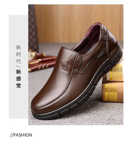 Summer New Men Leather Shoes soft soled Casual Flat Shoes Outdoor Walking shoes Comfort fashion soft leather shoes Loafers