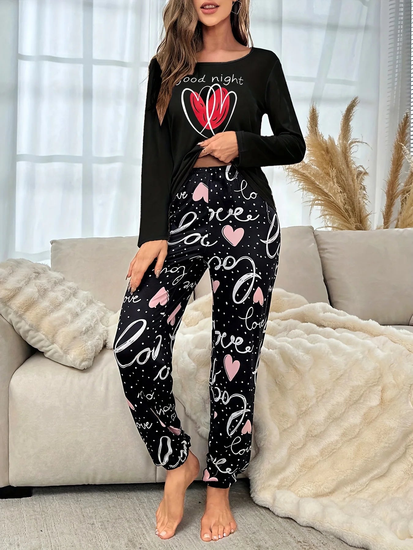 Spring Summer Autumn Winter Women's Round-neck Pullover with Heart Pattern Long-Sleeved Pants for Casual Homewear Set of 2 Piece