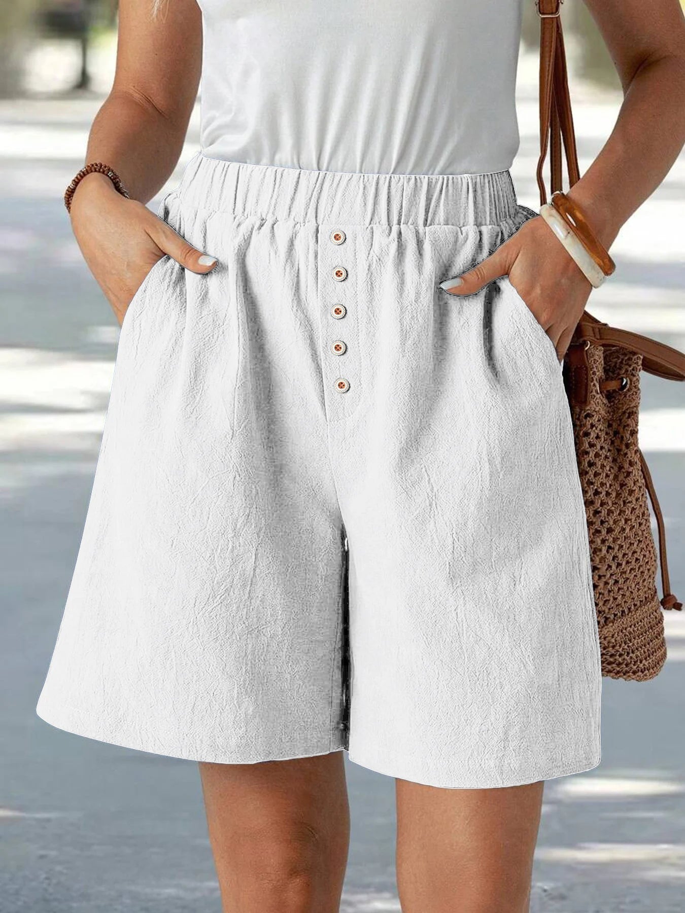 Summer Ladies Casual Loose Pocket Buttoned Linen Shorts Comfortable Breathable Loose Fit Short Pants for Women