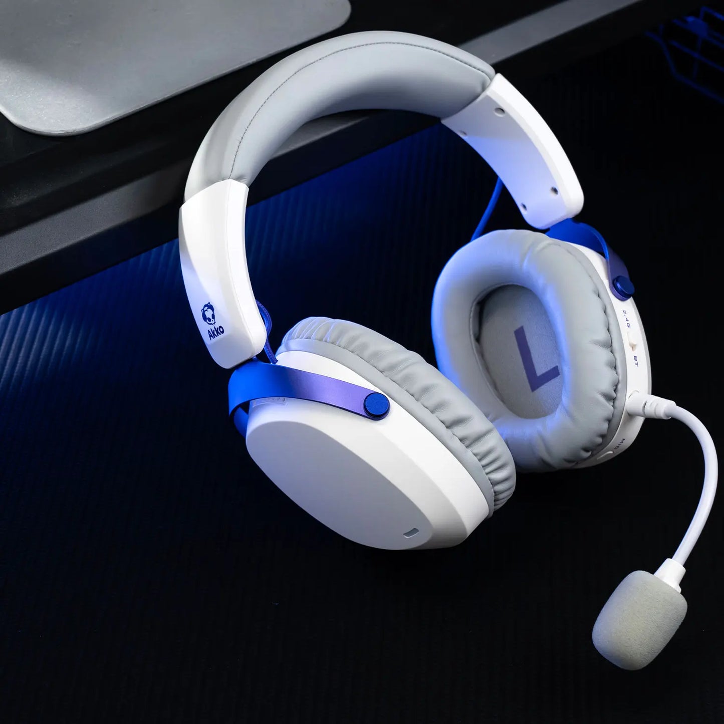 Akko GH300 Gaming Wireless Headphone with Mic Over-Ear Headset 7.1 Virtual Surround Sound Quad-Mode Head-mounted for Music Game