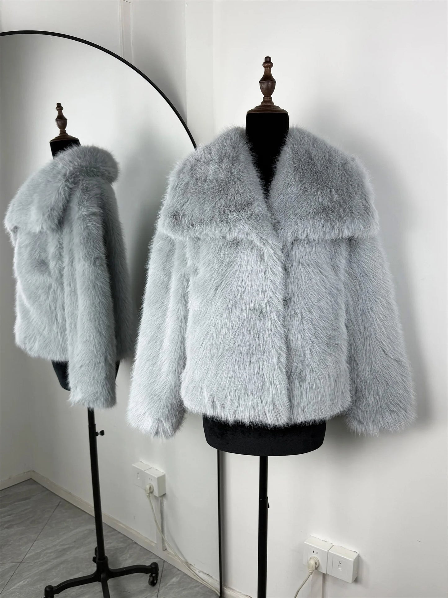 Faux Fur Women's Coat – Luxury Cropped Fluffy Jacket With Lapel Collar