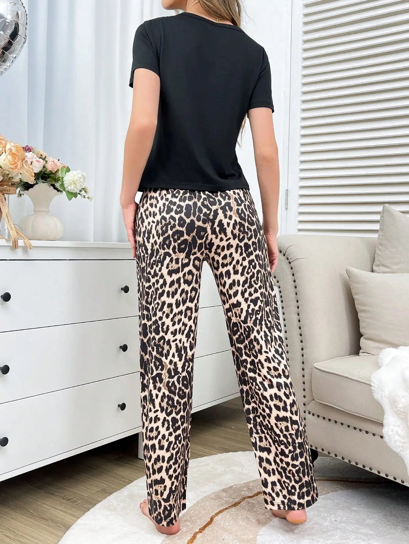 Women's Pajamas, Casual Leopard Print Comfortable Top with Pockets, Short Sleeves and Long Pants, Can Be Worn Outside, Loungewear Pajama Set