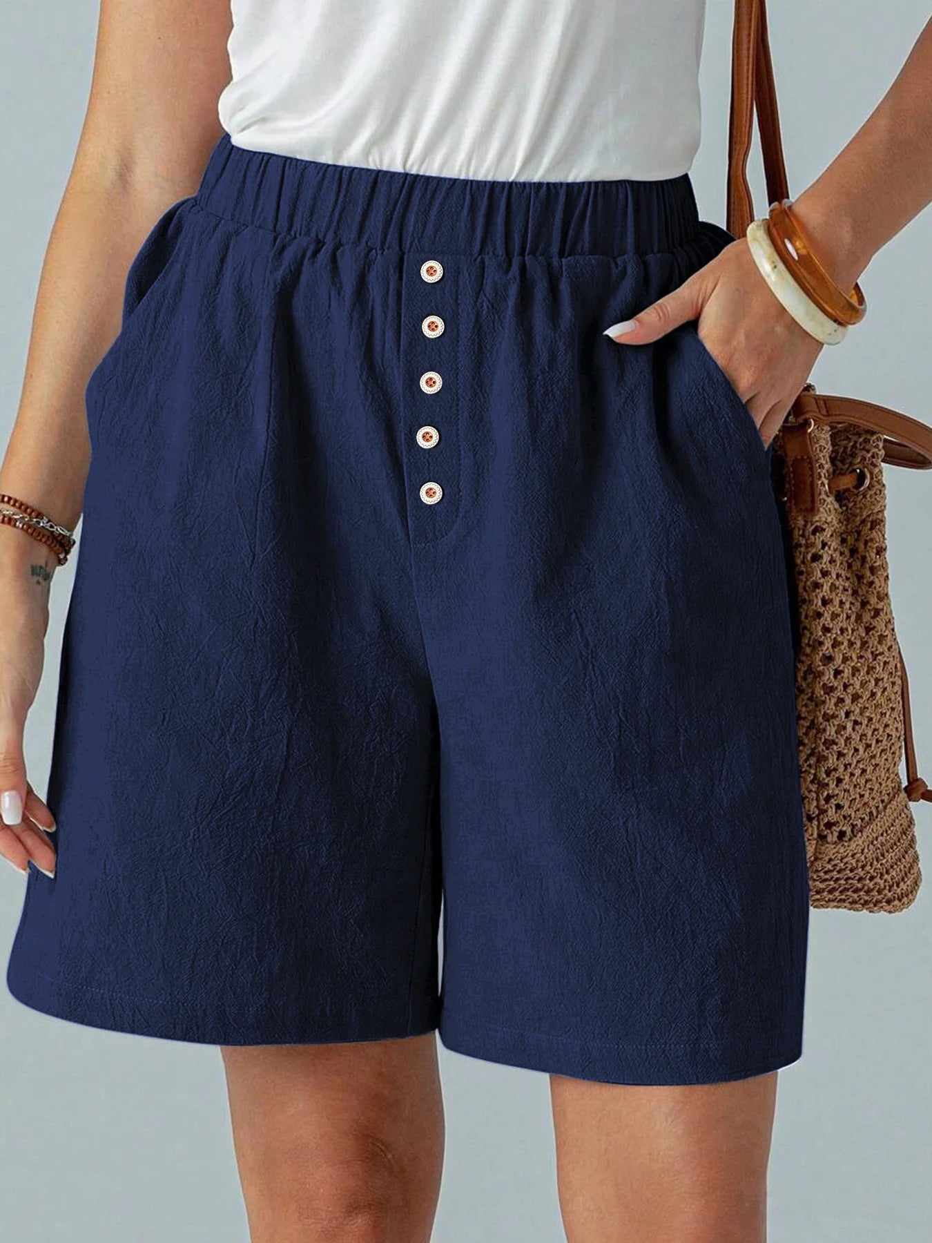 Summer Ladies Casual Loose Pocket Buttoned Linen Shorts Comfortable Breathable Loose Fit Short Pants for Women