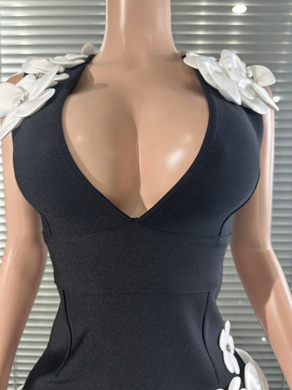 Glamorous Sexy Crystal 3D Flowers Emmbellished Deep V-neck Sleeveless High Waist Evening Party Bandage Mini Dress