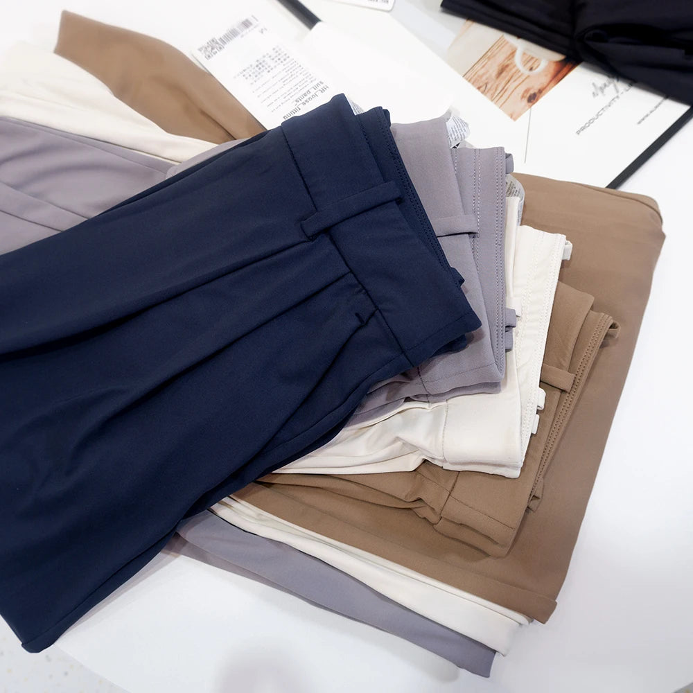 Pocketed suit pants with pleats, cool feeling, versatile wide-legged, long pants, casual, straight-cut, elastic waist