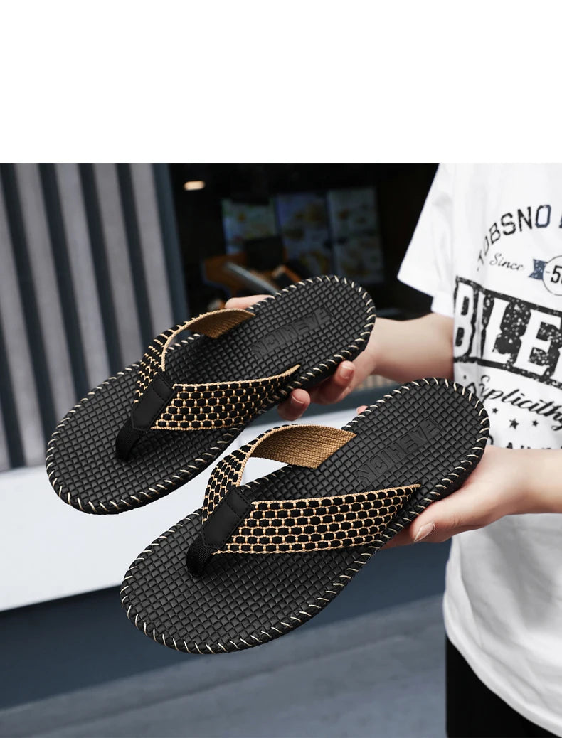 Men's flip flops summer new lightweight rubber woven slippers fashion casual outdoor sandals breathable anti slip beach shoes