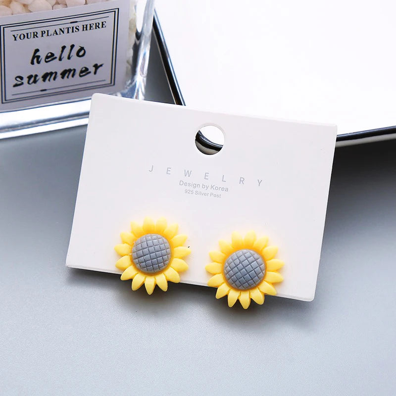 Children's Earrings No Punch Cute Vegetables Flowers Girls Ear Clips Korean Version Pain-resistant Resin Children's Ear Clips