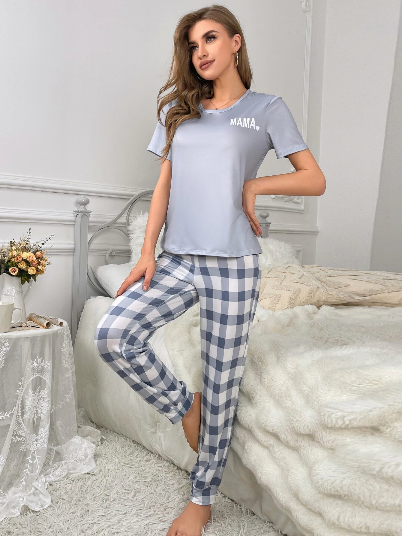 Women's new style English letter print pattern short-sleeved trousers casual pajamas set two sets