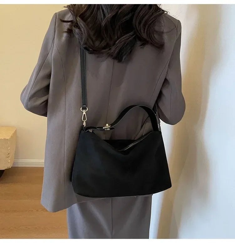 Retro Shoulder Bag – Women's Tote Bag With Large Capacity | Zipper Closure