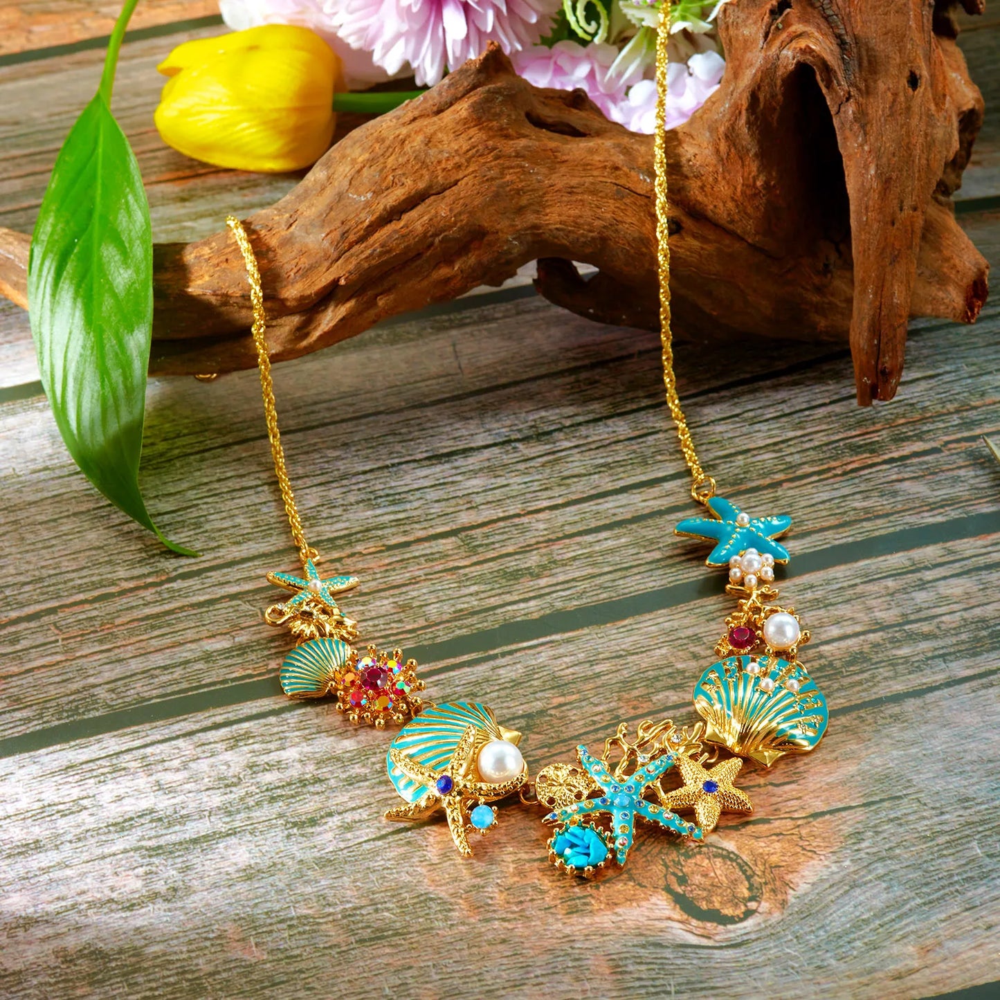 Exaggerated Metal Starfish Shell Pearl Necklace for Women Summer Ocean Coral Scallop Pendant Necklace Boho Beach Jewelry Gift