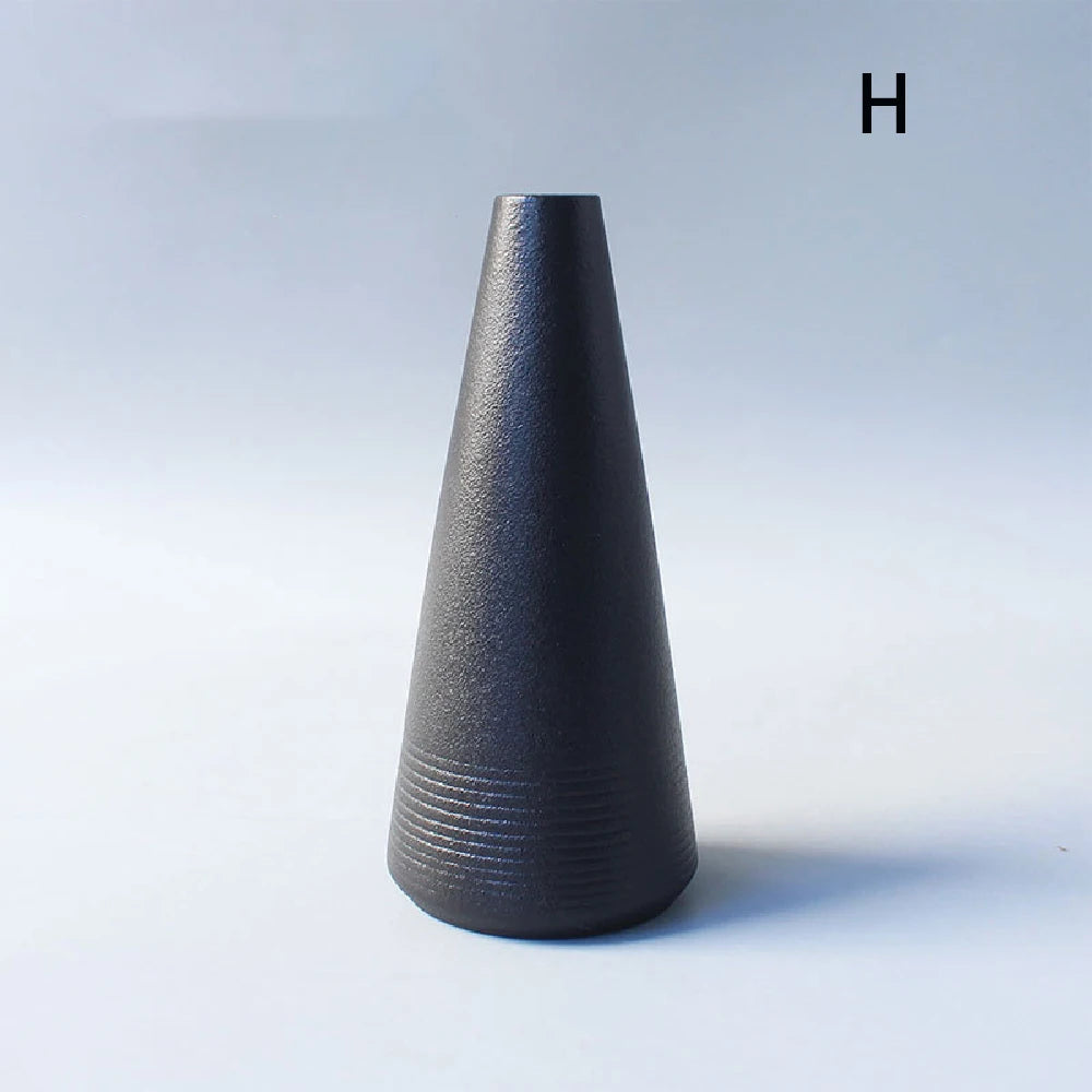 Black Ceramic Small Vase - Simple Japanese Home Decoration