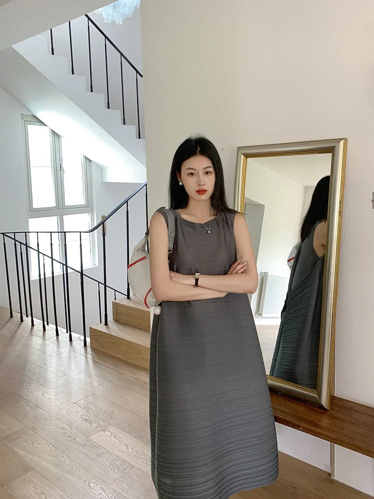 Pleated Women's Dresses | Plus Size Knee Length Dress With Natural Waistline And Folded Fabric