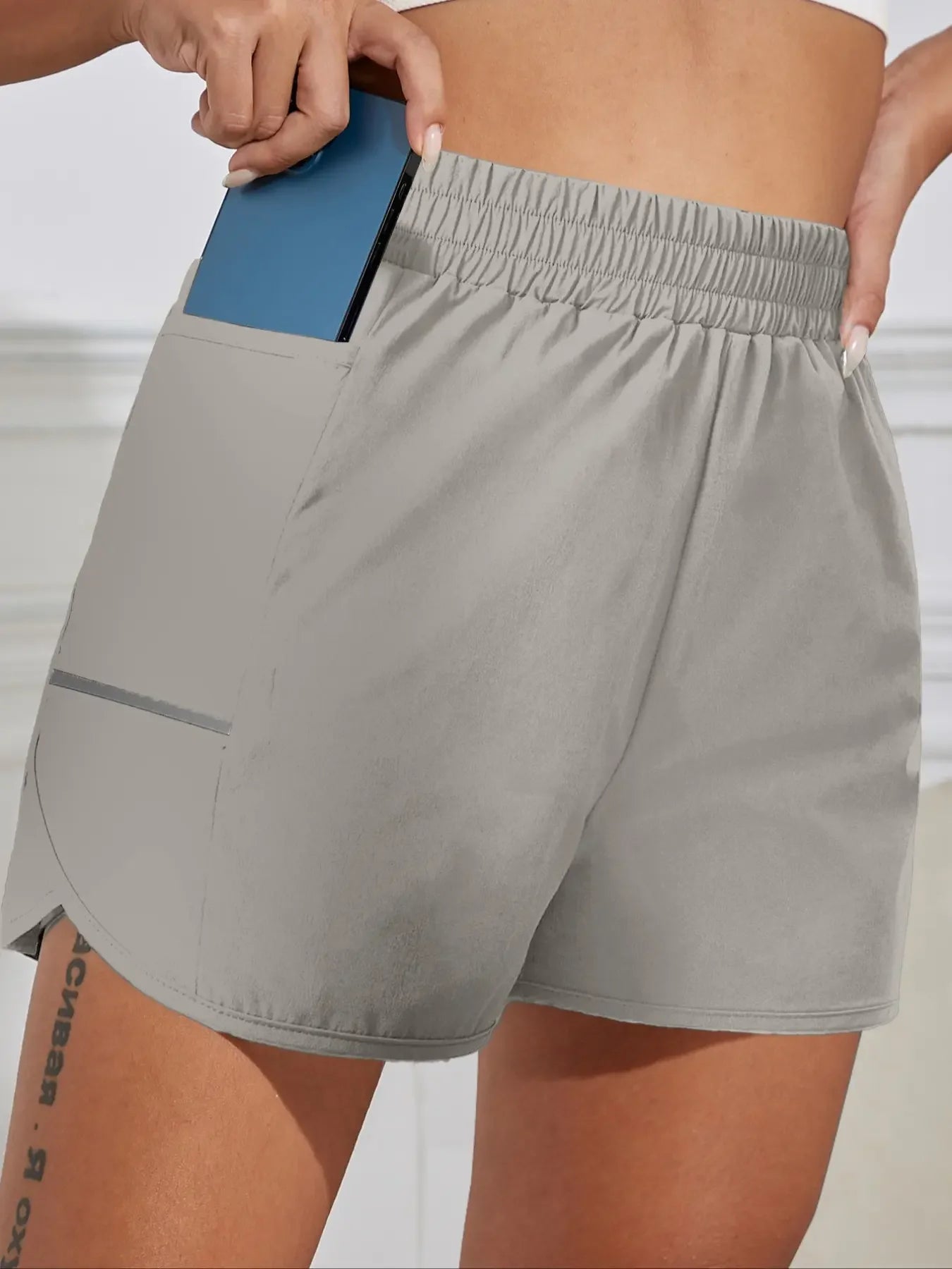 Women's Sports Shorts – Elastic Waist with Phone Pocket & Reflective Strips