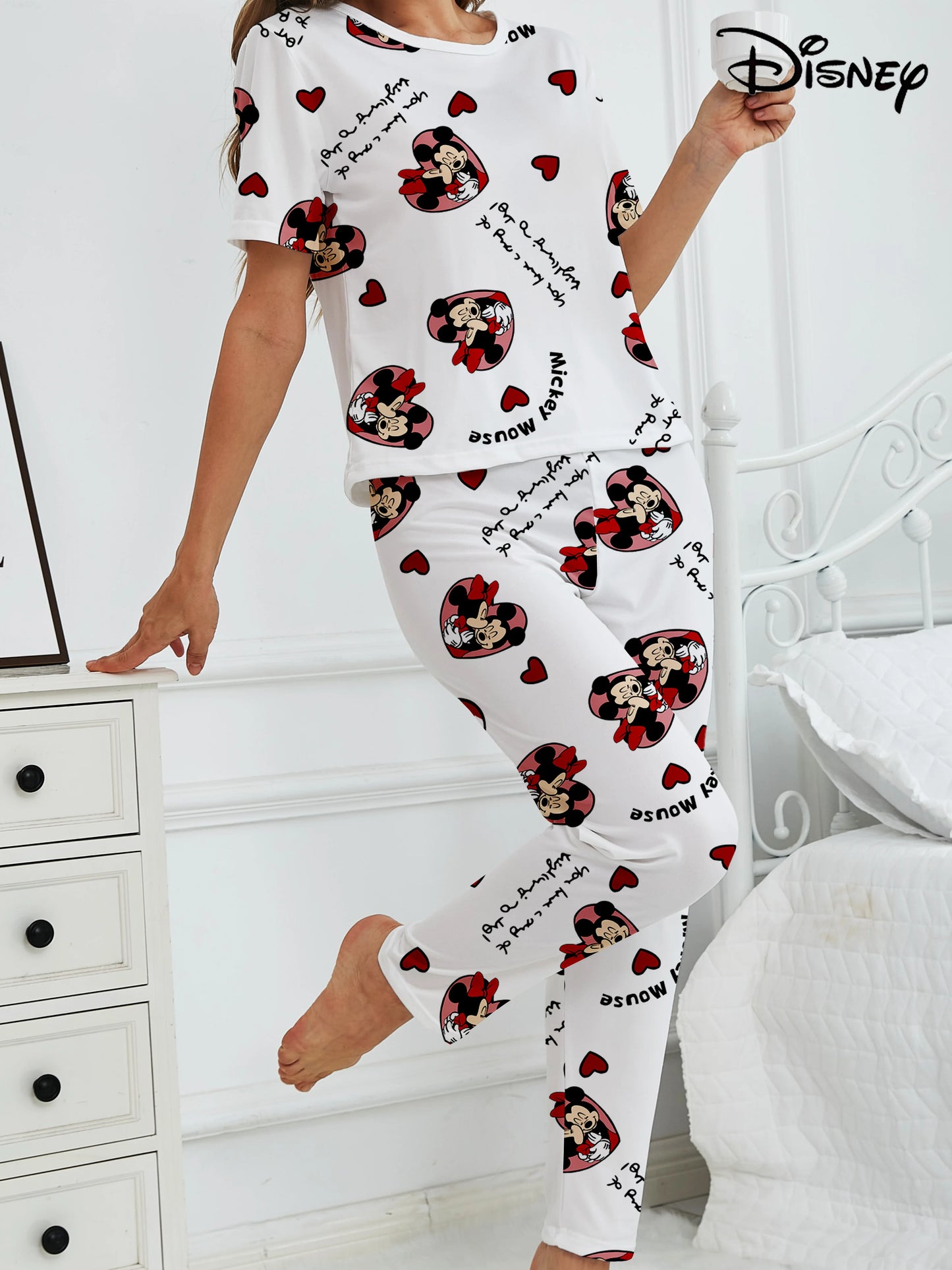 Women's 2-piece set of Disney Mickey and Minnie Cute Cartoon Love Pattern Pajamas Home Clothes Short sleeved Top+Stretch Shorts