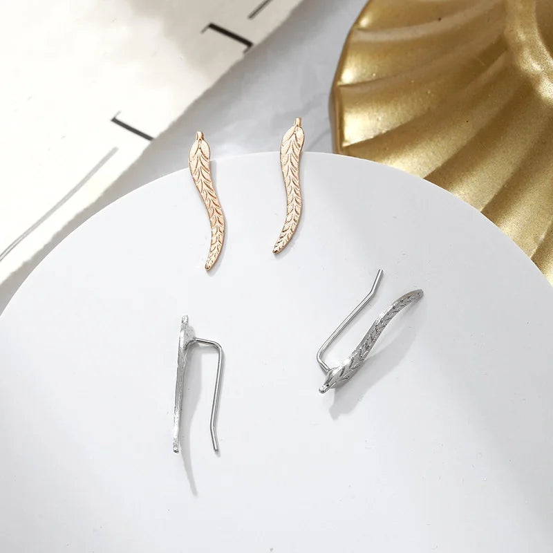 Vintage Golden Leaf Stud Earrings – Feather Design