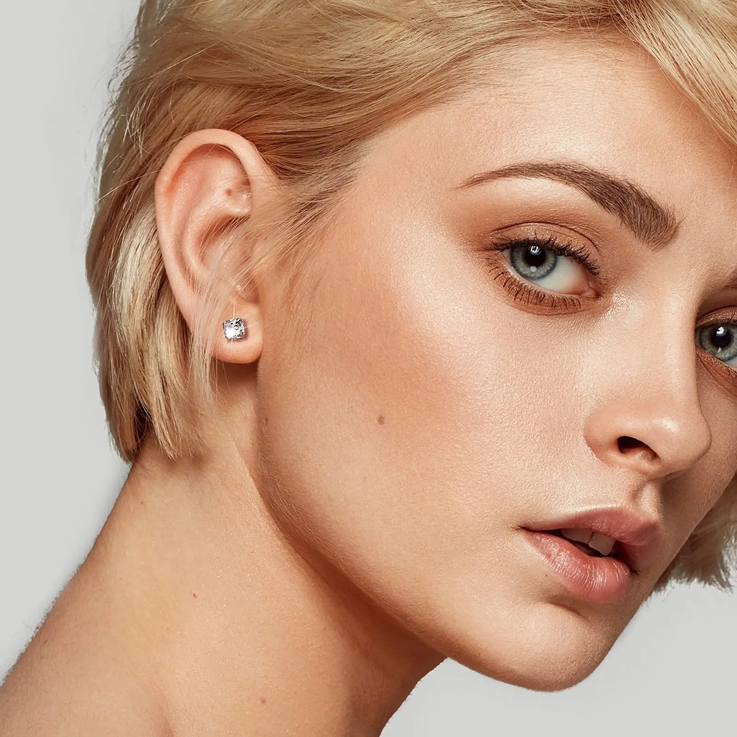 1 Pair 3mm-8mm Medical Stainless steel Crystal Zircon Ear Studs Earrings For Women/Men 4 Prong Tragus Cartilage Piercing Jewelry