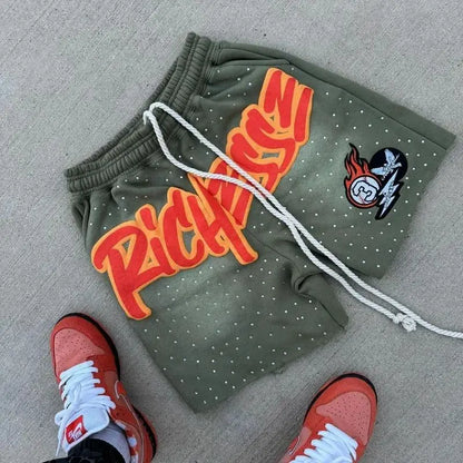 2026 Summer New Men's Rhinestone "RICH" Graffiti Print Shorts Oversized Pants, Suitable for Daily Wear and Training