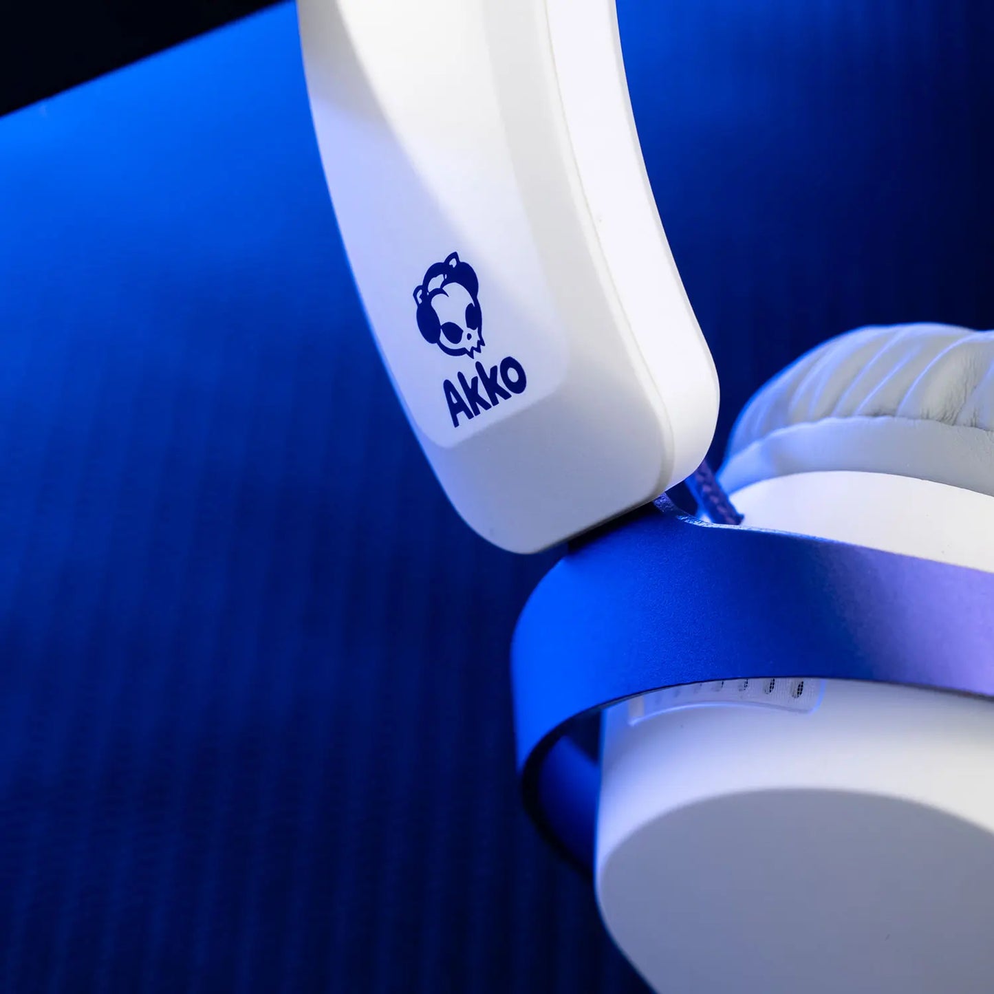 Akko GH300 Gaming Wireless Headphone with Mic Over-Ear Headset 7.1 Virtual Surround Sound Quad-Mode Head-mounted for Music Game