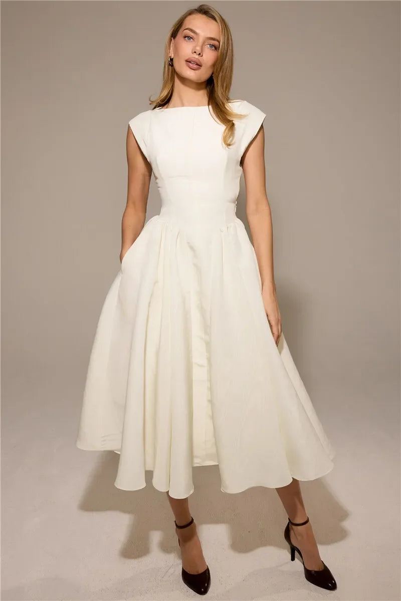 Circle Cut Out Back Dress - Fitted Waist Prom Dress With Wide Shoulders & Fluffy Hem