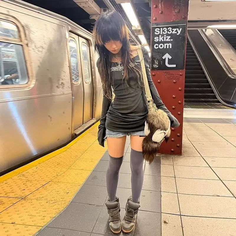 Seeslim Gothic Graphic T Shirts Women Long Sleeve Korean Fashion 2000s Clothes Y2k Slim Spring Autumn Tops Tees Female Clothing