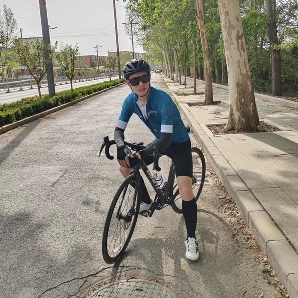 Men's Short-Sleeve Cycling Jersey – Breathable UV-Protection Bike Wear