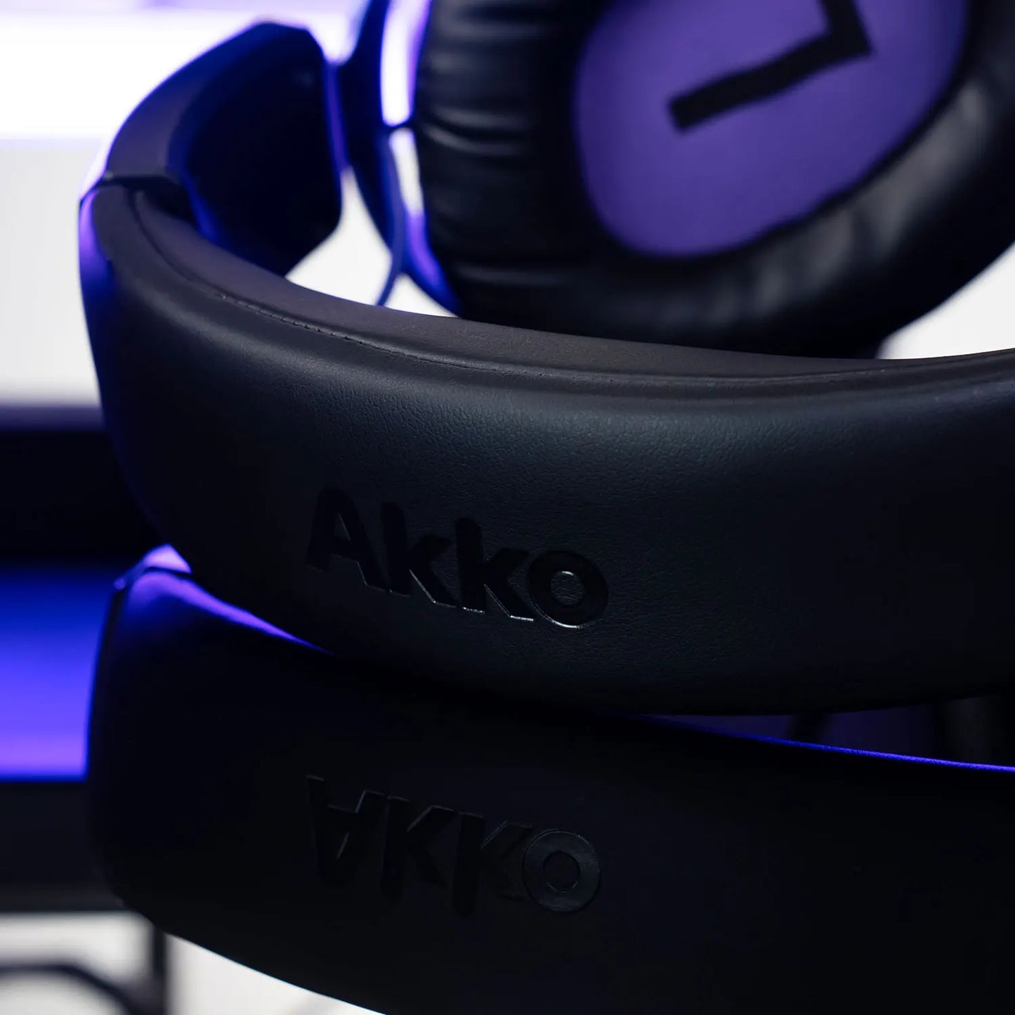 Akko GH300 Gaming Wireless Headphone with Mic Over-Ear Headset 7.1 Virtual Surround Sound Quad-Mode Head-mounted for Music Game