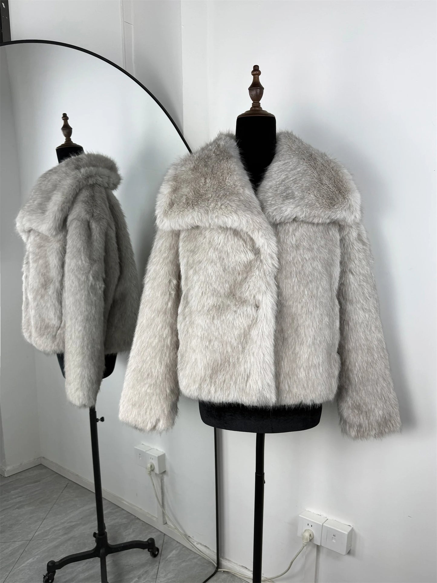 Faux Fur Women's Coat – Luxury Cropped Fluffy Jacket With Lapel Collar