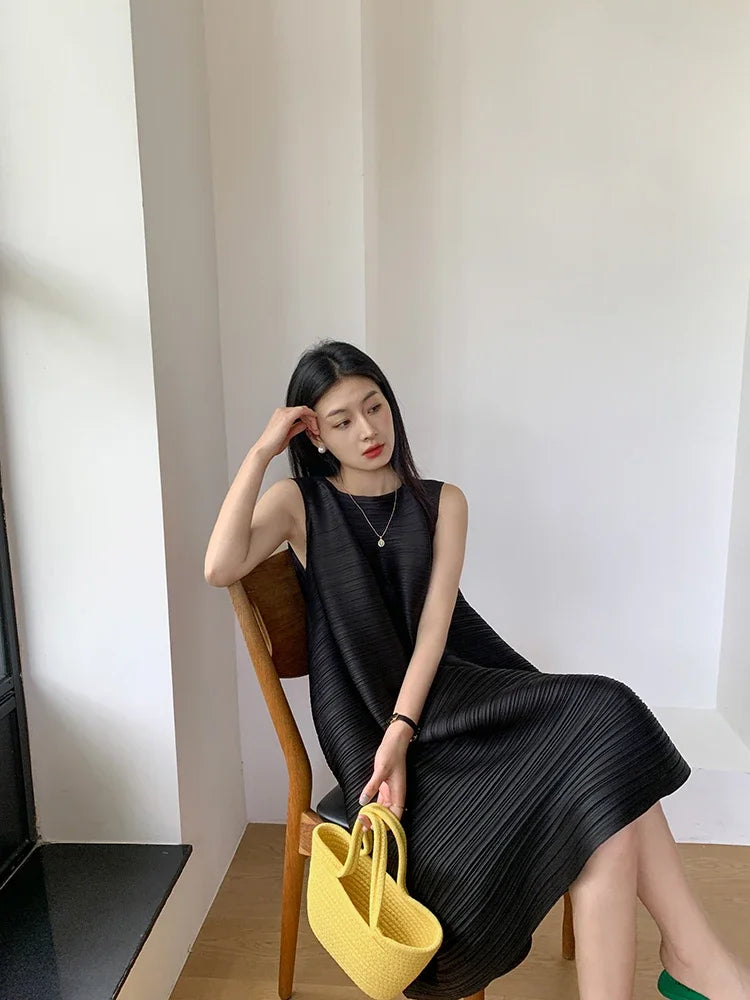 Pleated Women's Dresses | Plus Size Knee Length Dress With Natural Waistline And Folded Fabric