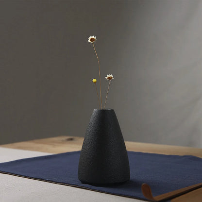 Black Ceramic Small Vase - Simple Japanese Home Decoration