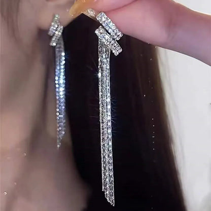Two-Tone Leaf Drop Earrings – Carbon Zircon Pendant Style