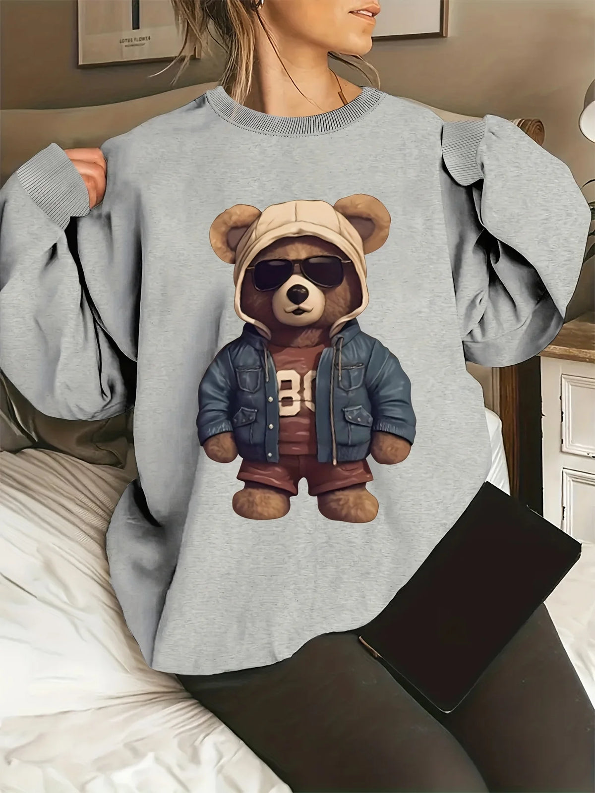 Women's Autumn and Winter Loose Casual Cartoon Zipper Bear Pattern Printed Velvet Long-Sleeved Round Neck Sweatshirt Pullover
