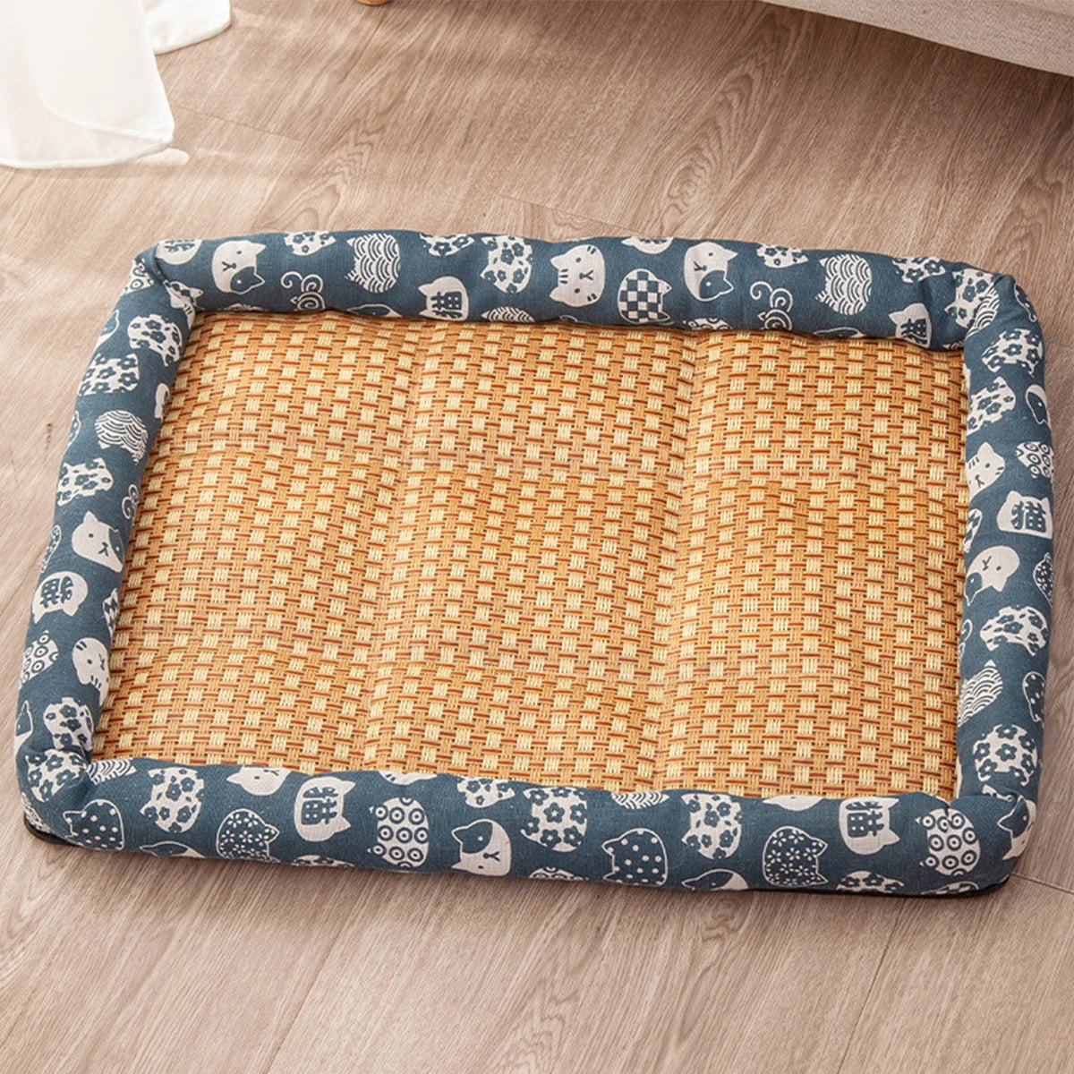 Square Summer Cooling Sleeping Dog Bed for Large Dog Cushion Spring Breathable Antislip Cat Bed bamboo Cat Mat Pet Bed for Dog