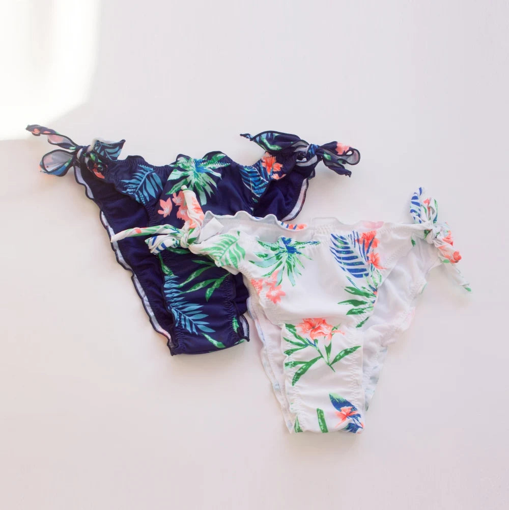 Wholesale Fold Sexy Bandage Brazilian Bikini Thong 2025 Ruffle Flower Swimwear Swimsuit Women Bottom Sexy Cheap Biquini Bottom